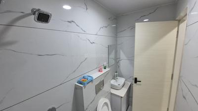 Bathroom Image of 200 Sq.ft 1 RK Builder Floor for rent in Vijay Nagar Indore for Rs. 16000