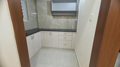 Kitchen Image of 550 Sq.ft 1 BHK Builder Floor for rent in Kudlu Gate Bengaluru for Rs. 26000