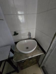 Bathroom Image of 680 Sq.ft 2 BHK Apartment / Flat for rent in Kandivali East Mumbai for Rs. 34000