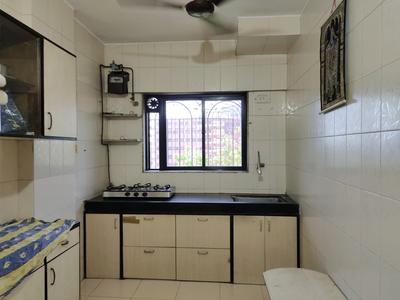 Kitchen Image of 770 Sq.ft 2 BHK Apartment / Flat for rent in Santacruz East Mumbai for Rs. 70000