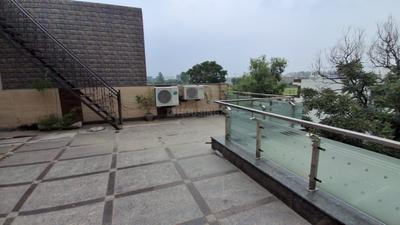 Balcony Image of 7000 Sq.ft 7 BHK Independent House for rent in Sliver Silver City Greens, Nabha Zirakpur for Rs. 125000