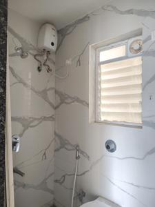 Common Bathroom Image of 640 Sq.ft 1 BHK Apartment / Flat for rent in Raunak Heights, Kasarvadavali Thane for Rs. 20000