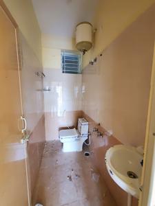Bathroom Image of 900 Sq.ft 2 BHK Builder Floor for rent in Electronic City Bengaluru for Rs. 20000