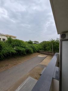 Balcony Image of 530 Sq.ft 1 RK Independent House for rent in DLF Pink Town House, DLF Phase 3 Gurgaon for Rs. 19000