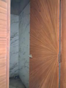 Common Bathroom Image of 1650 Sq.ft 3.5 BHK Apartment / Flat for sale in DM Infra, Sector 104 Noida for Rs. 6800000
