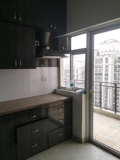 DLF Capital Greens Main Image 1