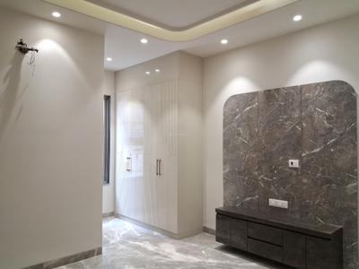 Bedroom Image of 1350 Sq.ft 3 BHK Builder Floor for rent in Paschim Vihar New Delhi for Rs. 75000