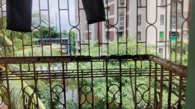 Balcony Image of 800 Sq.ft 2 BHK Apartment / Flat for rent in Kasba Kolkata for Rs. 15000