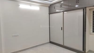 Bedroom Image of 910 Sq.ft 2 BHK Apartment / Flat for rent in Jubilee Hills Hyderabad for Rs. 40000
