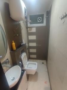 Bathroom Image of 900 Sq.ft 2 BHK Builder Floor for rent in Subhash Nagar New Delhi for Rs. 32000