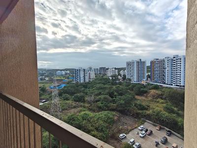Balcony Image of 1050 Sq.ft 3 BHK Apartment / Flat for sale in Enerrgia Skyi Manas Lake, Bhukum Pune for Rs. 6500000