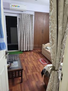 Bedroom Image of 1150 Sq.ft 2.5 BHK Apartment / Flat for rent in Express Zenith, Sector 77 Noida for Rs. 30000