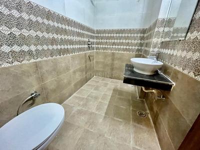 Bathroom Image of 1500 Sq.ft 3 BHK Apartment / Flat for sale in Rohit Ashiana Homes, Peer Muchalla Zirakpur for Rs. 6990000