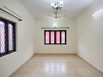 Living Room Image of 1100 Sq.ft 3 BHK Apartment / Flat for sale in Munirka New Delhi for Rs. 26000000