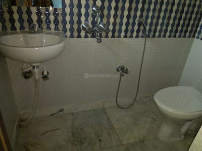 Bathroom Image of 858 Sq.ft 2 BHK Apartment / Flat for rent in Industrial Area Durgapur for Rs. 10000