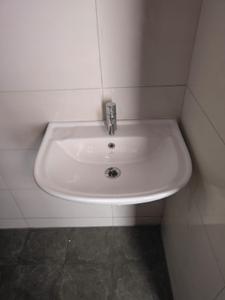 Image of 1489 Sq.ft 2.5 BHK Apartment / Flat for sale in Candeur 40, Miyapur, Hyderabad for Rs. 14500000
