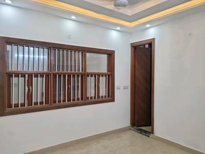 Bedroom Image of 1300 Sq.ft 4 BHK Apartment / Flat for sale in Chandra Park New Delhi for Rs. 10500000