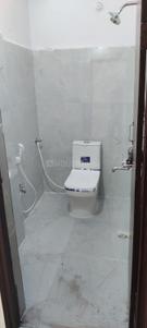 Bathroom Image of 800 Sq.ft 2 BHK Apartment / Flat for rent in Chegur Hyderabad for Rs. 12000