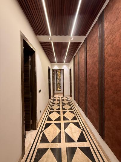 Sector 25, DLF Phase 2 Main Image 1