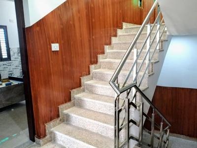 Image of 380 Sq.ft 1 RK Studio for rent in Sector 44, Noida for Rs. 9999