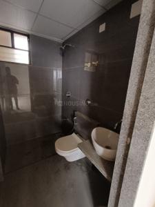 Bathroom Image of 1750 Sq.ft 3 BHK Apartment / Flat for sale in Sthapatya Bliss, Shilaj Ahmedabad for Rs. 9200000