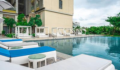 Balcony Image of 2101 Sq.ft 4 BHK Apartment / Flat for sale in Mahalakshmi Mumbai for Rs. 145000000