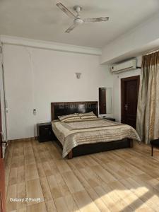 Bedroom Image of 4530 Sq.ft 4.5 BHK Penthouse for sale in Amrapali Silicon City, Sector 76 Noida for Rs. 34000000