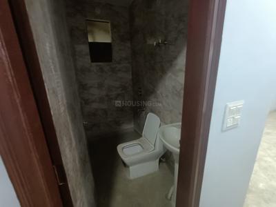 Bathroom Image of 860 Sq.ft 2 BHK Builder Floor for sale in Krishna Nagar New Delhi for Rs. 7000000