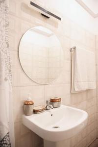 Bathroom Image of 1150 Sq.ft 2 BHK Apartment / Flat for rent in Sahjanand Tulsi Homes, Sherpura Bharuch for Rs. 16000