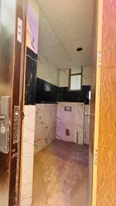 Bathroom Image of 980 Sq.ft 2 BHK Apartment / Flat for sale in Sector 100 Noida for Rs. 5762000