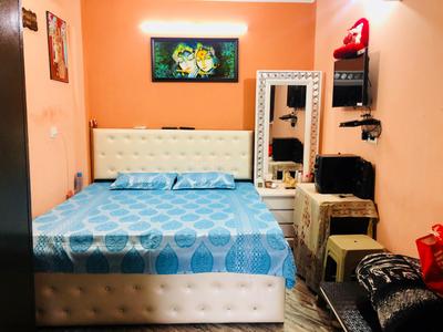 1 RK Independent Builder Floor