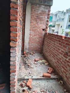 Balcony Image of 1000 Sq.ft 3 BHK Builder Floor for sale in Mayur Vihar Phase 1 New Delhi for Rs. 13500000