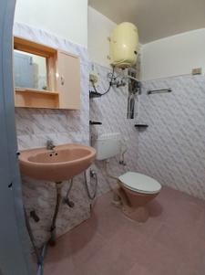 Image of 1260 Sq.ft 2 BHK Apartment / Flat for rent in Ulubari, Guwahati for Rs. 28500