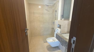 Image of 1000 Sq.ft 2 BHK Apartment / Flat for rent in Piramal Mahalaxmi, Worli, Mumbai for Rs. 165000
