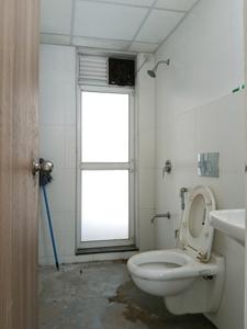 Common Bathroom One Image of 1100 Sq.ft 3 BHK Apartment / Flat for rent in Godrej Emerald, Kasarvadavali Thane for Rs. 37000