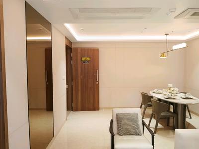 Living Room Image of 1100 Sq.ft 3 BHK Apartment / Flat for sale in Colaba Mumbai for Rs. 55000000