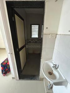 Bathroom Image of 620 Sq.ft 1 BHK Apartment / Flat for sale in Guardian Lake Shire, Jambhulwadi Pune for Rs. 1750000