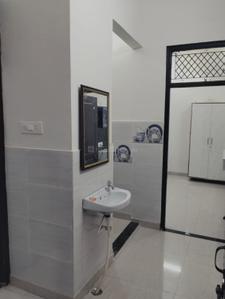 Image of 650 Sq.ft 2 BHK Builder Floor for rent in New Ashok Nagar, New Delhi for Rs. 18500