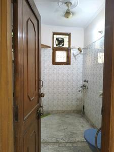 Common Bathroom Image of 1600 Sq.ft 3 BHK Builder Floor for rent in Vaishali Ghaziabad for Rs. 30000