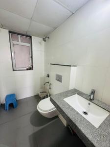 Bathroom Image of 870 Sq.ft 2 BHK Apartment / Flat for rent in Godrej 24, Hinjawadi Pune for Rs. 37000
