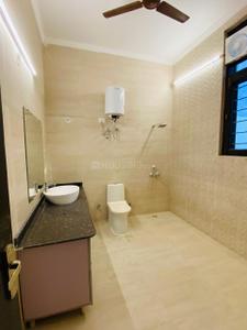 Bathroom Image of 4000 Sq.ft 4 BHK Independent House for rent in Sector 44 Noida for Rs. 150000