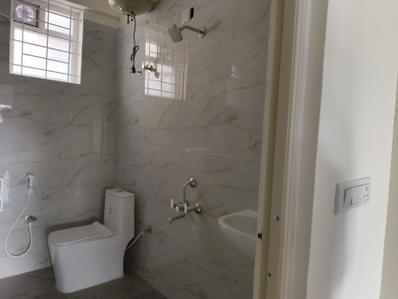 Bathroom Image of 600 Sq.ft 1 BHK Builder Floor for rent in Akshayanagar Bengaluru for Rs. 20000