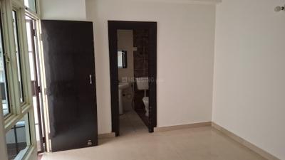 Image of 1300 Sq.ft 3 BHK Apartment / Flat for sale in Supertech Livingston, Crossings Republik, Ghaziabad for Rs. 9900000