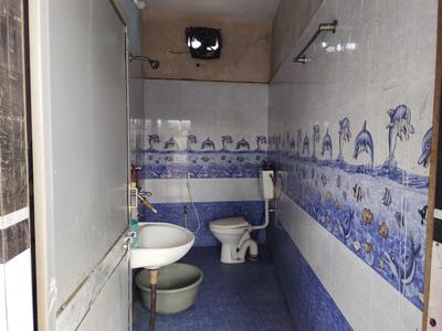 Bathroom Image of 999 Sq.ft 2 BHK Builder Floor for rent in Purani Basti Jharsuguda for Rs. 15999