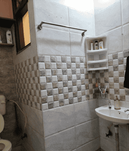 Bathroom Image of 540 Sq.ft 2 BHK Independent House for sale in Shahdara New Delhi for Rs. 4000000
