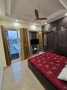 Bedroom Image of 900 Sq.ft 2 BHK Builder Floor for rent in Rajouri Garden New Delhi for Rs. 40000
