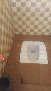 Bathroom Image of 900 Sq.ft 1 BHK Independent House for rent in Thorapadi Vellore for Rs. 5300