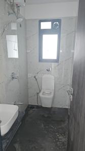 Bathroom Image of 700 Sq.ft 2 BHK Apartment / Flat for rent in DLH Leo Tower, Andheri West Mumbai for Rs. 86000
