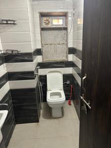 Bathroom Image of 350 Sq.ft 1 RK Studio for sale in Suncity Essel Towers, Sushant Lok Phase 1 Gurgaon for Rs. 4000000