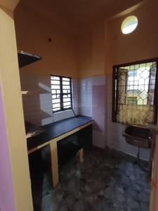Kitchen Image of 620 Sq.ft 2 BHK Builder Floor for rent in Patuli Kolkata for Rs. 10000